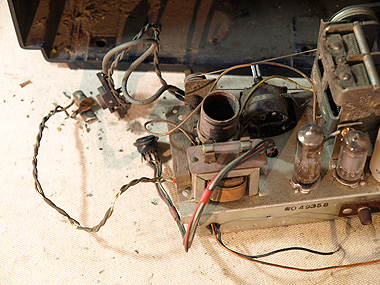 UM-385cV[V[1