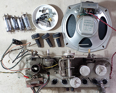 UM-385cV[V[2